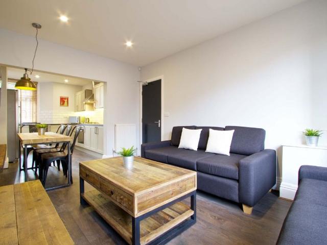 Granville Road, Manchester M14, 6 bed terraced house to rent, £823 pppm | PrimeLocation