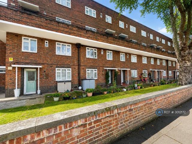 Grasmere Court, London, SW13 3 bed maisonette to rent £2,500 pcm £577 pw