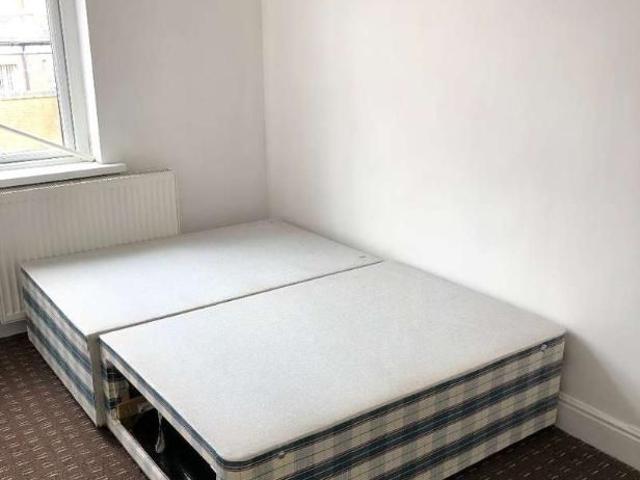 Grasmere St, OL12