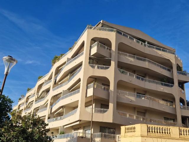 GRASSE 3 Pièces 85m2 + 2 Parking sous sol