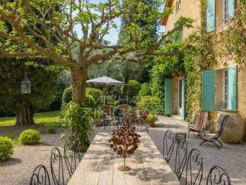 Grasse – Mas authentique du XIXe siècle au cœur d’un parc d’. 332m² Grasse