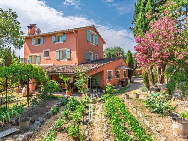 Grasse, Saint Jean Bastide du XVIIIème siècle 3 chambres 151m² Grasse