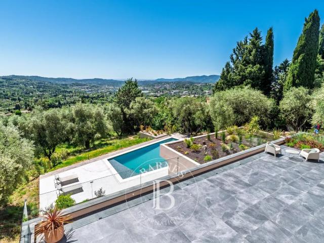 Grasse Saint Jean Bastide rénovée vue panoramique mer 4. 458m² Grasse