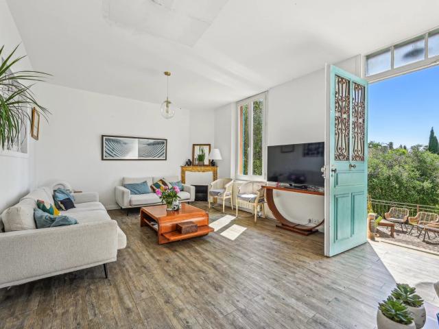 GRASSE ST JEAN / Maison de charme avec jardin, piscine et s. 198m² Grasse