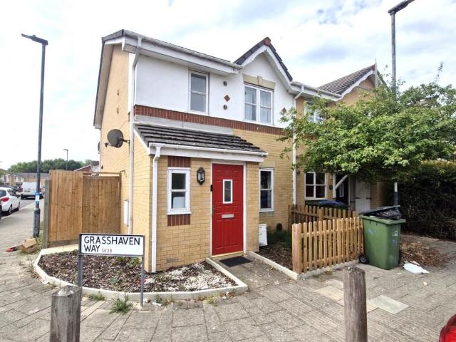 Grasshaven Way, London, London, SE28 3 bed end of terrace house to rent £2,100 pcm £485 pw