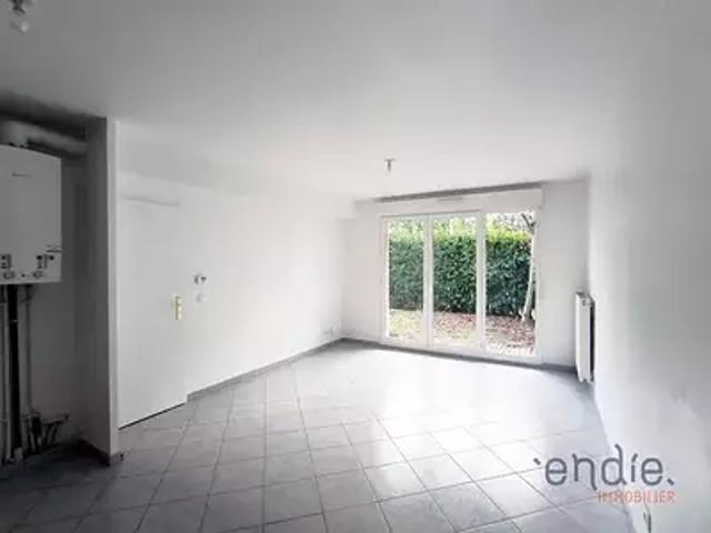 Gretz Armainvilliers 77220 Achat / Vente appartement 2 pièces t2 au dernier étage terrasse