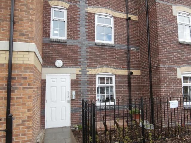 Grey Meadow Road, Ilkeston, Derbyshire DE7, 2 bed flat to rent, £750 pcm | PrimeLocation