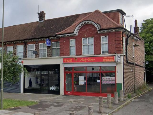 Greyhound Hill, Hendon, London NW4, 3 bed flat to rent, £2,300 pcm | PrimeLocation