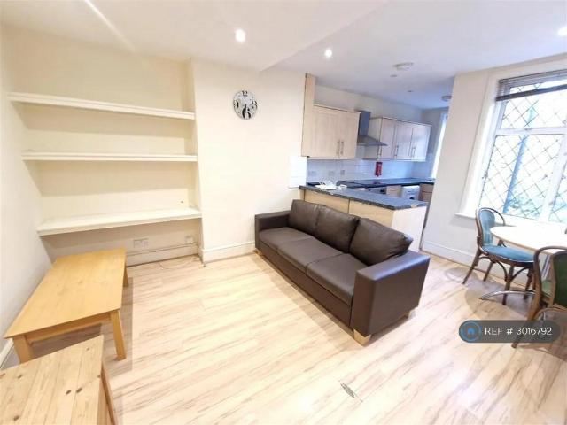 Greyhound Hill, Hendon, NW4 3 bed flat to rent £2,250 pcm £519 pw