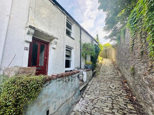 Greyhound Lane, Llantrisant CF72, 2 bed cottage to rent, £895 pcm | PrimeLocation