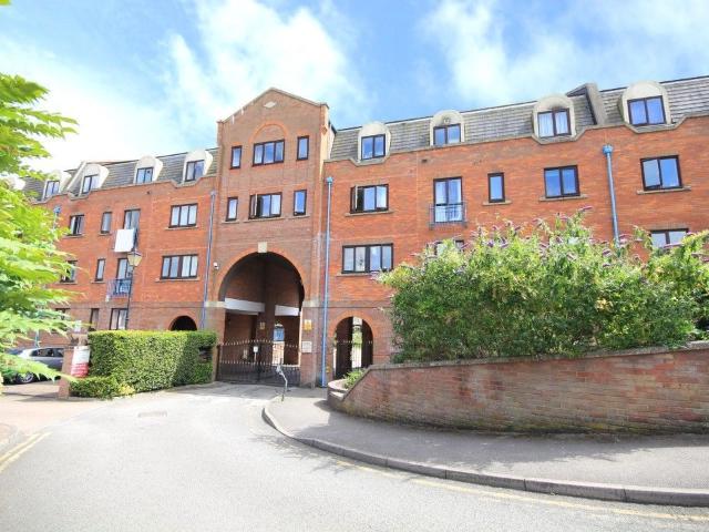 Greys Court, Sidmouth Street, Reading, Berkshire RG1, 2 bed flat to rent, £1,550 pcm | PrimeLocation