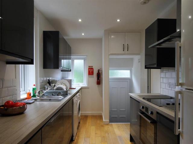 Greystoke Avenue, Sandyford 5 bed maisonette to rent £2,824 pcm £652 pw