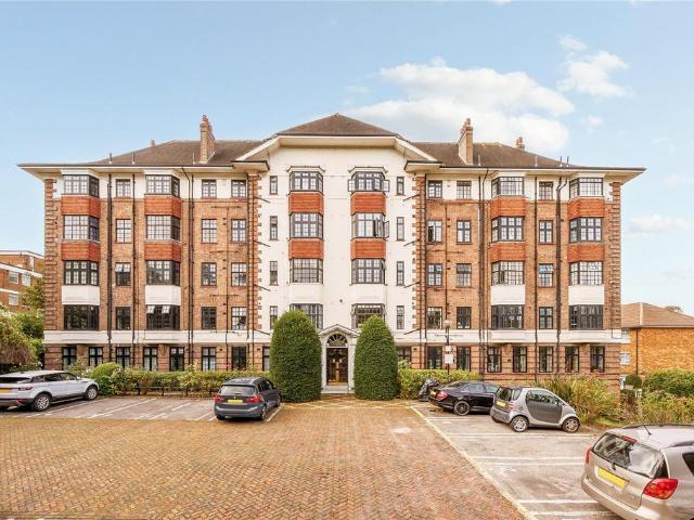 Greystoke Lodge, Hanger Lane, Ealing, W5 2 bed apartment to rent £2,300 pcm £531 pw