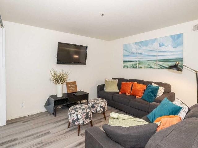 Greystone Apartments & Townhomes 2 Bedroom Apartment for Rent at 2505 5th St, Davis, CA 95618