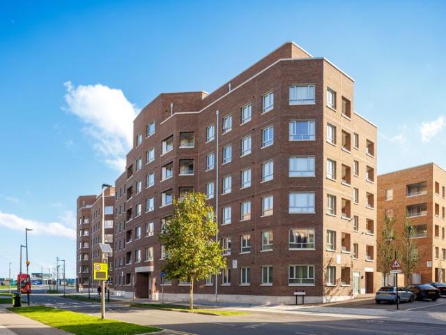 Greystone Mansions, Fielders Crescent IG11, 2 bed flat to rent, £2,190 pcm | PrimeLocation