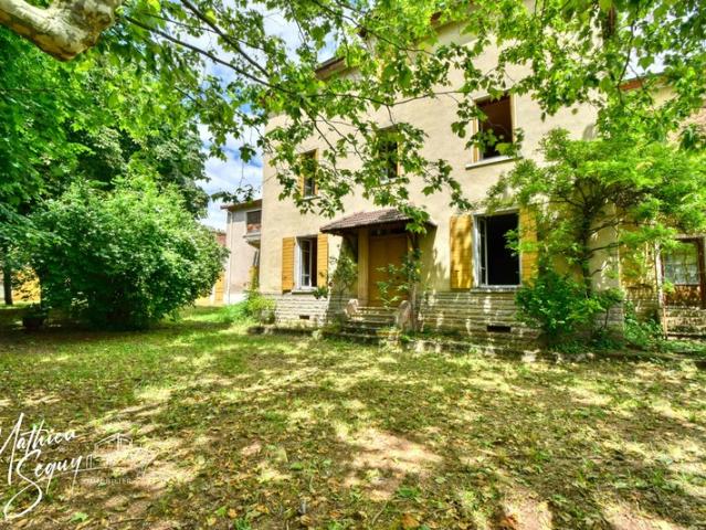 GREZIEU LA VARENNE Plateau T4/T5 de 110,73 m² avec jardin sud de 84.88 m² avec 2 stationnements