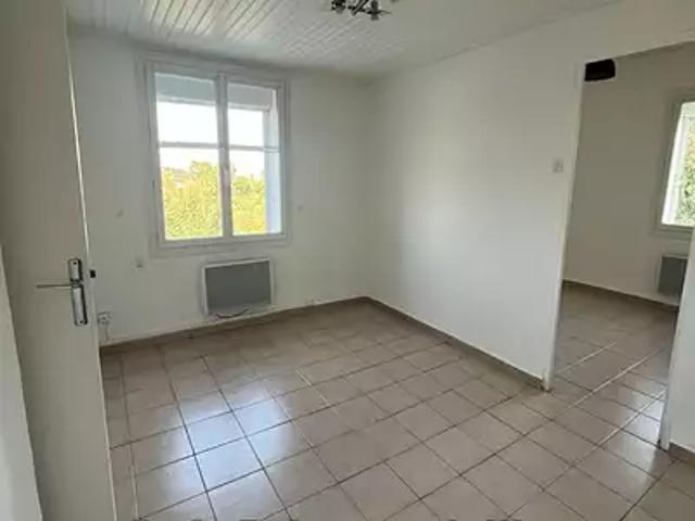 Gréasque 13850 Achat / Vente appartement 2 pièces t2 au dernier étage parking