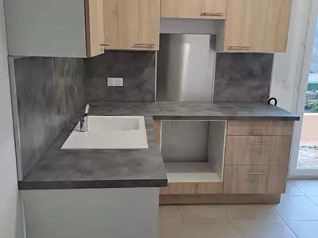 Gréasque 13850 Location appartement 2 pièces t2 au dernier étage