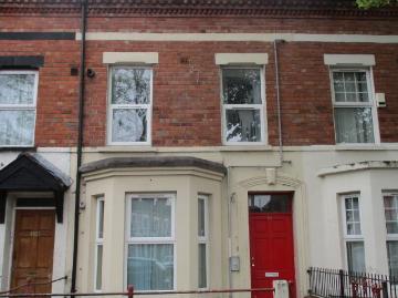 Great 4 Bedroom Apartment, 16 Rugby Avenue, QUEENS QUARTER
