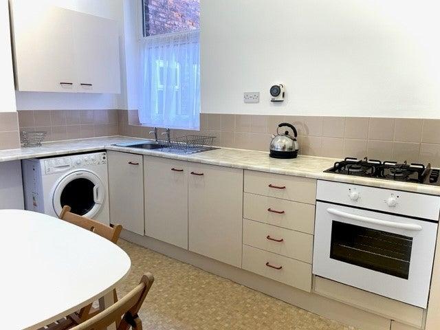 Great 1 Bed studio flat in perfect location