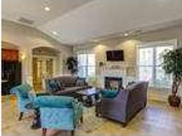 Great 1BD 1BA Available Today $1450 Per Mo