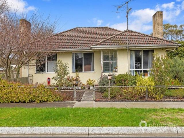 GREAT 1ST HOME OR INVESTMENT OPPORTUNITY