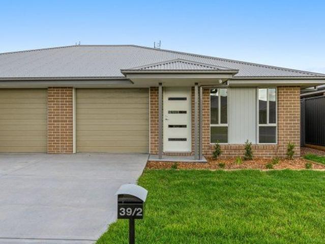 Great 2 Bedroom Duplex