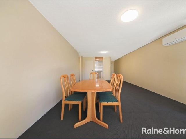 Great 2 Bedroom in the Heart of Toowong!