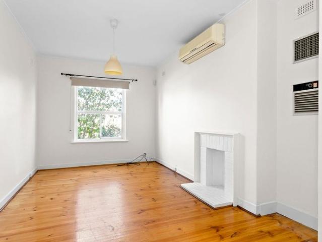 Great 3 Bedroom Family House, Excellent Location
