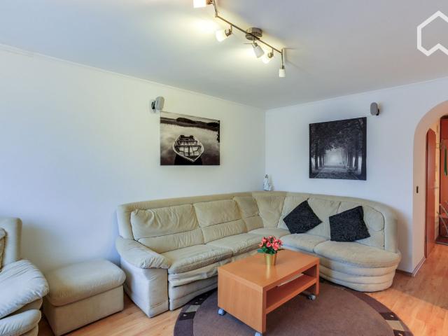 Great 3 Room Apartment in Southern Duisburg near Düsseldorf, Duisburg Amsterdam Apartments for Rent