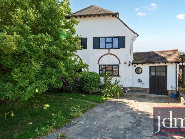 Great Thrift, Petts Wood, Orpington BR5, 5 bed semi detached house to rent, £3,800 pcm | PrimeLocation