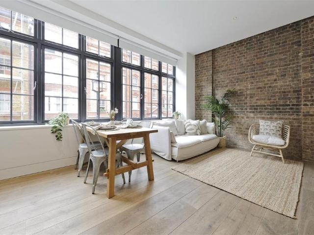 Great Titchfield Street, London W1W 2 bed apartment to rent £7,150 pcm £1,650 pw