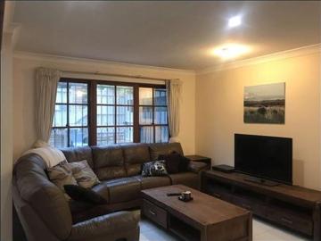 Great Townhouse in a fab location with AC and Semi Furnished