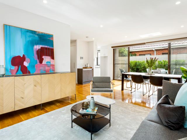 Great townhouse in prime location!