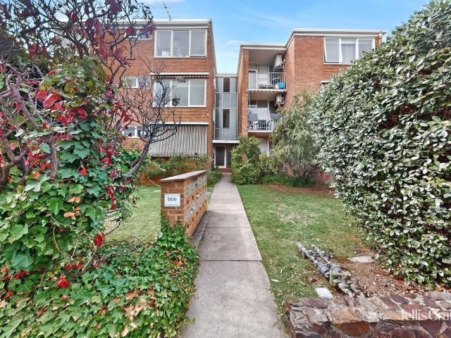 Great Two Bedroom Apartment in Convenient Location