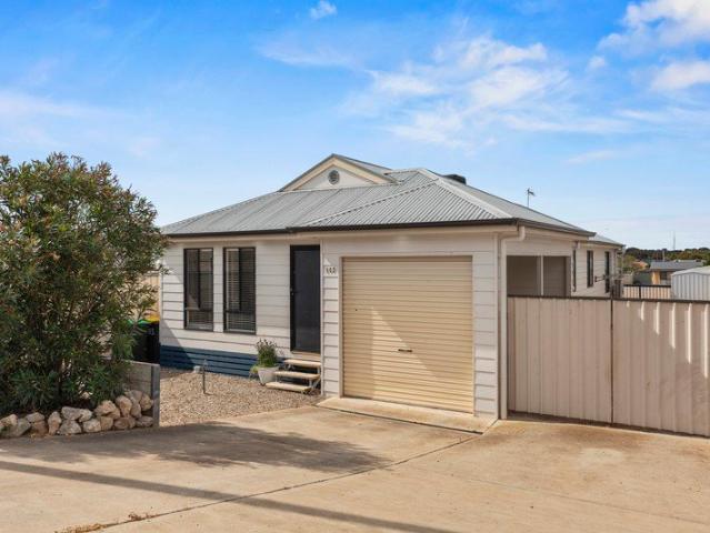 Great value easy care downsizer home Plus 5.5kw Solar