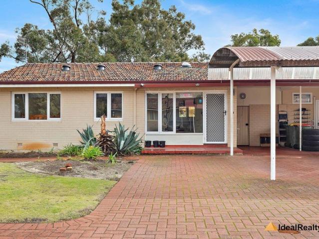Great value invest a Huge lots Renovated floors, kitchen, and bathrooms