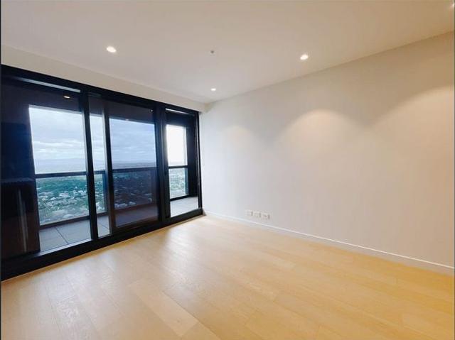 Great View 2 Bedroom 2 Bathroom with 1 Carpark @Boxhill Station Street