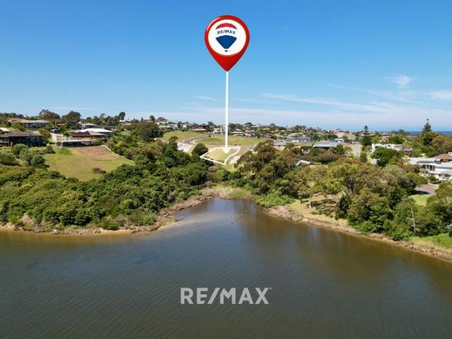 Great Water Views and Endless Potential 68 Lakeview Drive, Lakes Entrance