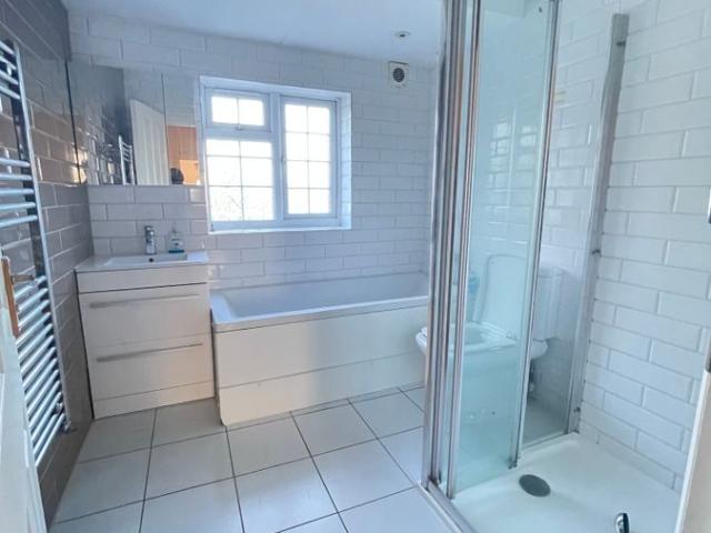 Great West Road, Hounslow TW5, 5 bed detached house to rent, £4,100 pcm | PrimeLocation