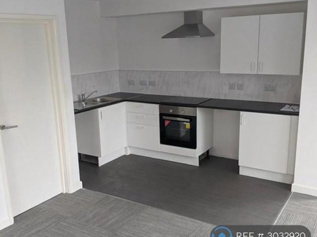 Great Western Mews, Yeovil, BA21 1 bed flat to rent £750 pcm £173 pw