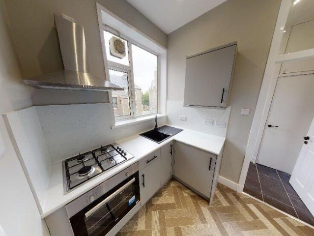 Great Western Place, City Centre. 1 bed flat to rent £625 pcm £144 pw