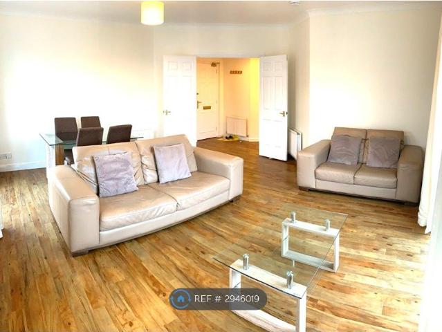 Great Western Road, Aberdeen AB10, 2 bed flat to rent, £990 pcm | PrimeLocation
