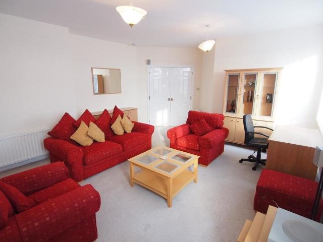 Great Western Road, Balmoral Square, AB10