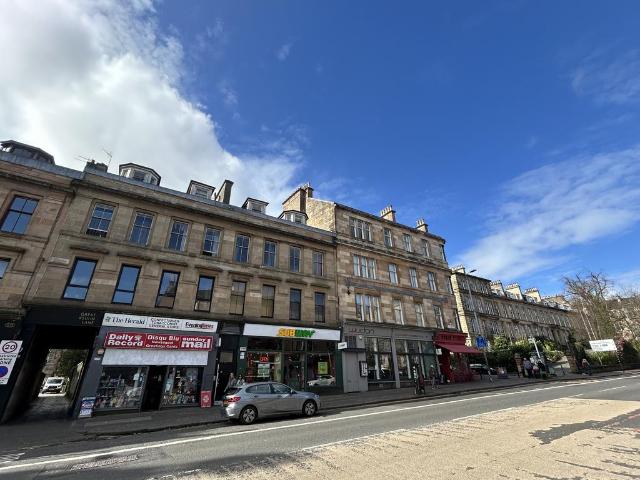 Great Western Road, Glasgow, G12 3 bed flat to rent £2,055 pcm £474 pw