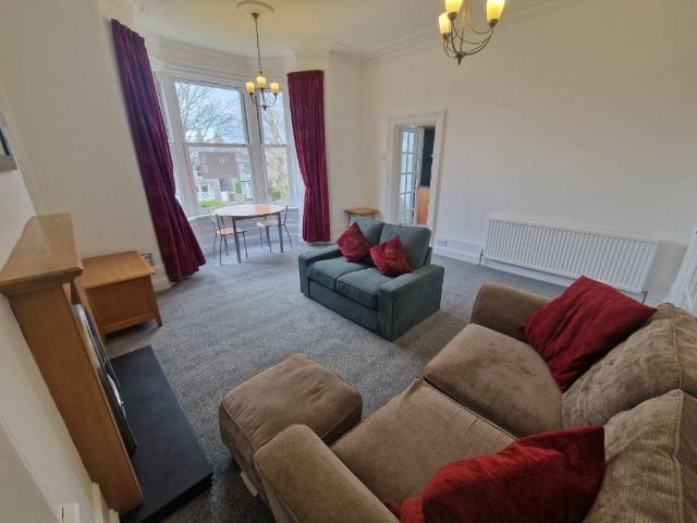 Great Western Road, West End, Aberdeen AB10, 2 bed flat to rent, £825 pcm | PrimeLocation