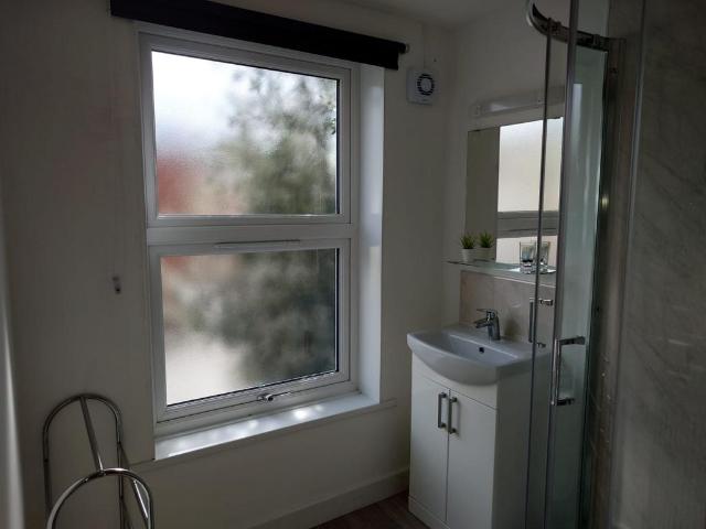 Great Yarmouth NR30 Studio to rent £650 pcm £150 pw