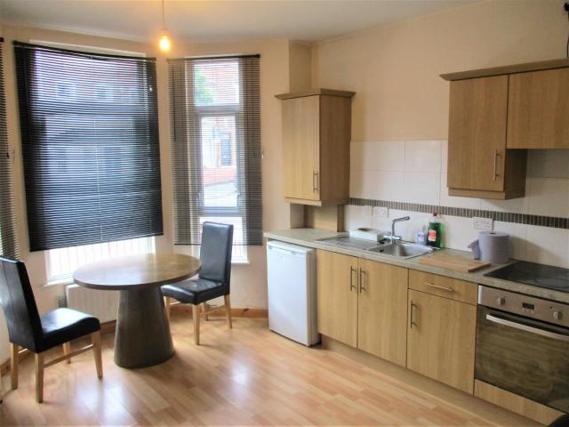 Great Apartment, 41a Agincourt Avenue, QUEENS UNIVERSITY QUARTER