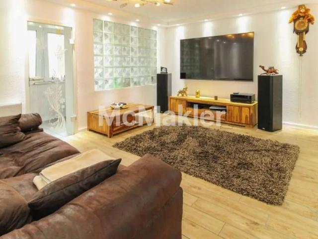 Great apartment in Neubrück, Koln Amsterdam Apartments for Rent