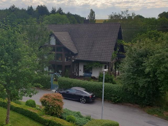 Great apartment with large garden on the meadows